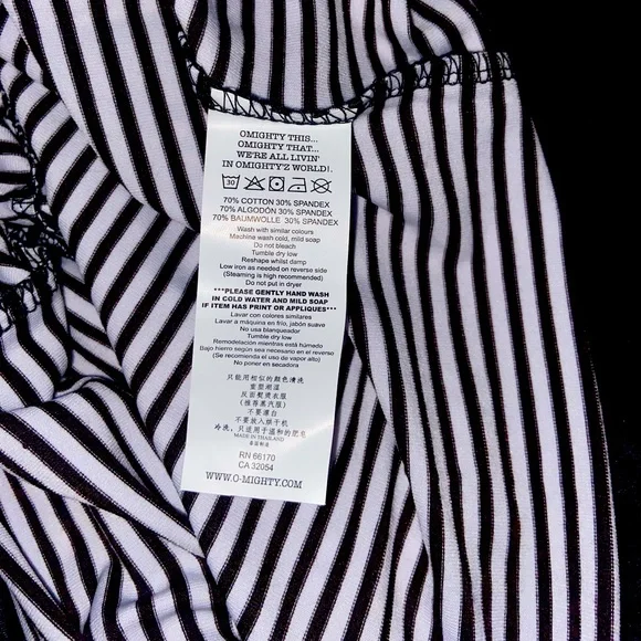 I Have No Tits Crop Tank Top NWT - Picture 3 of 5